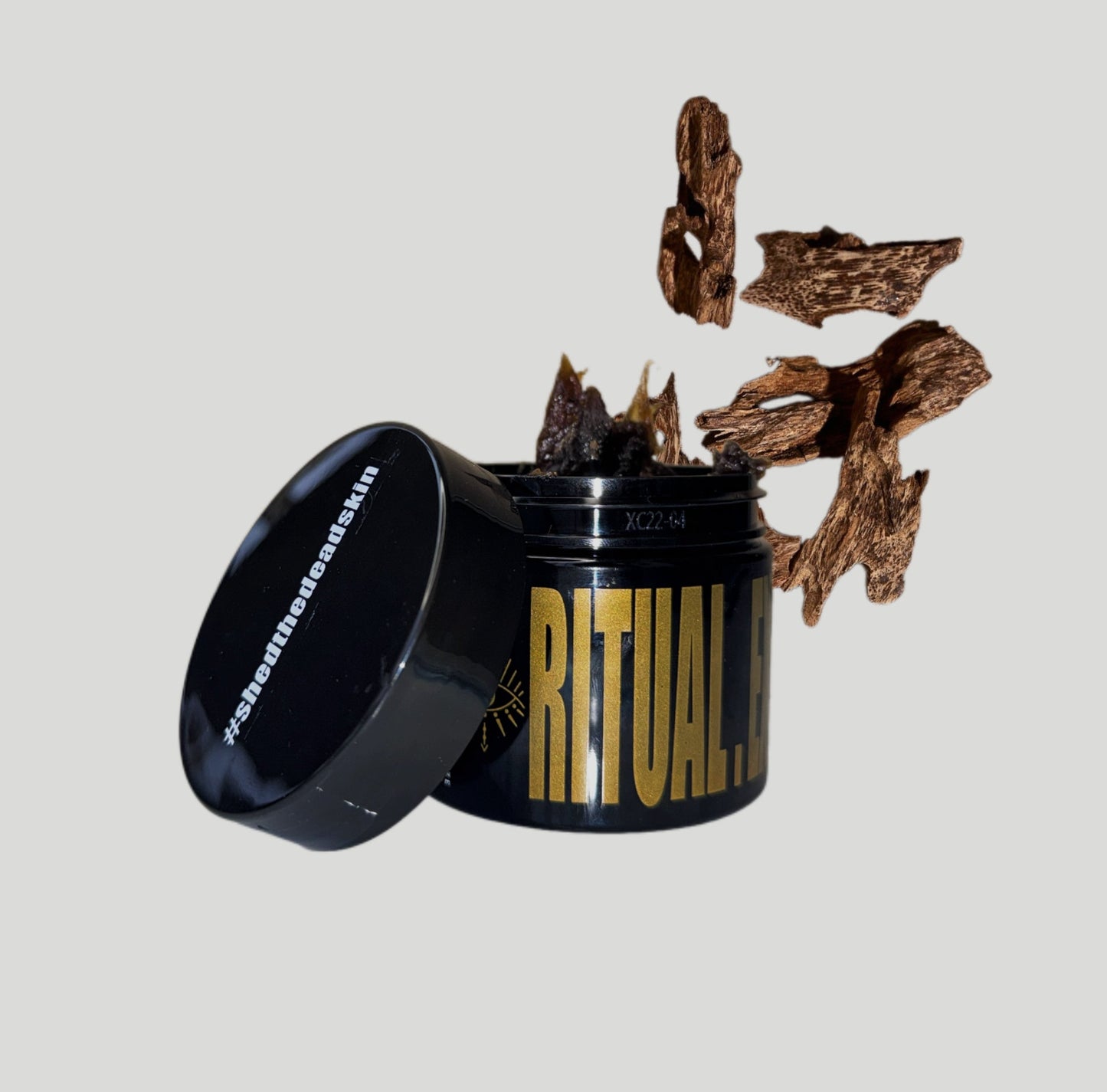 Exfoliating Jar of infused Oud Agarwood Fragrance Oil with Premium Moroccan Black Soap